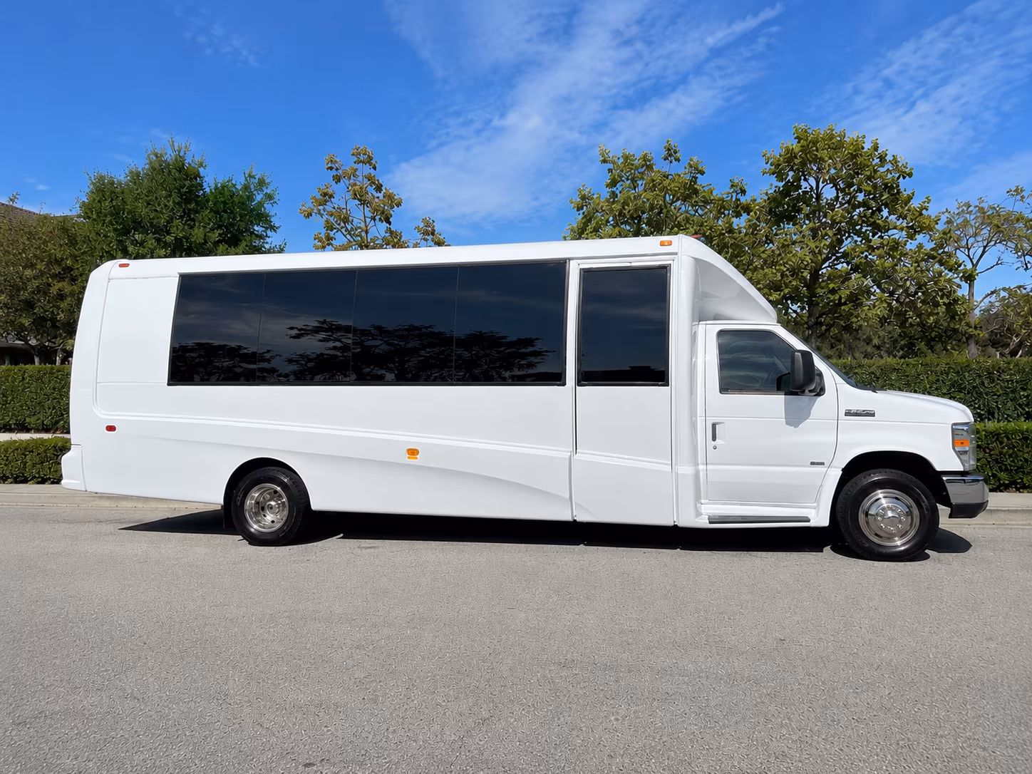 charter bus rentals for prom nights across grand rapids and kent county