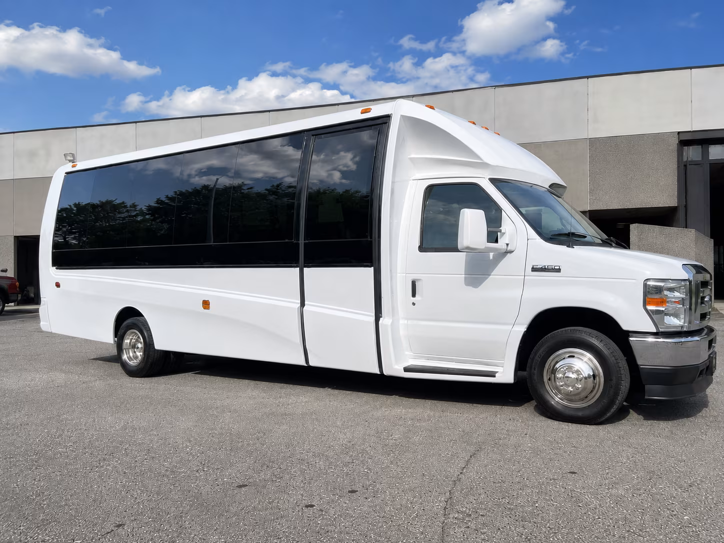 charter buses for museum and science center field trips near wyoming