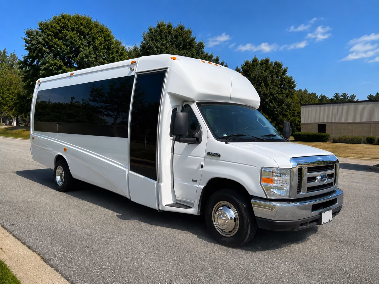 charter buses to grand rapids griffins games at van andel arena