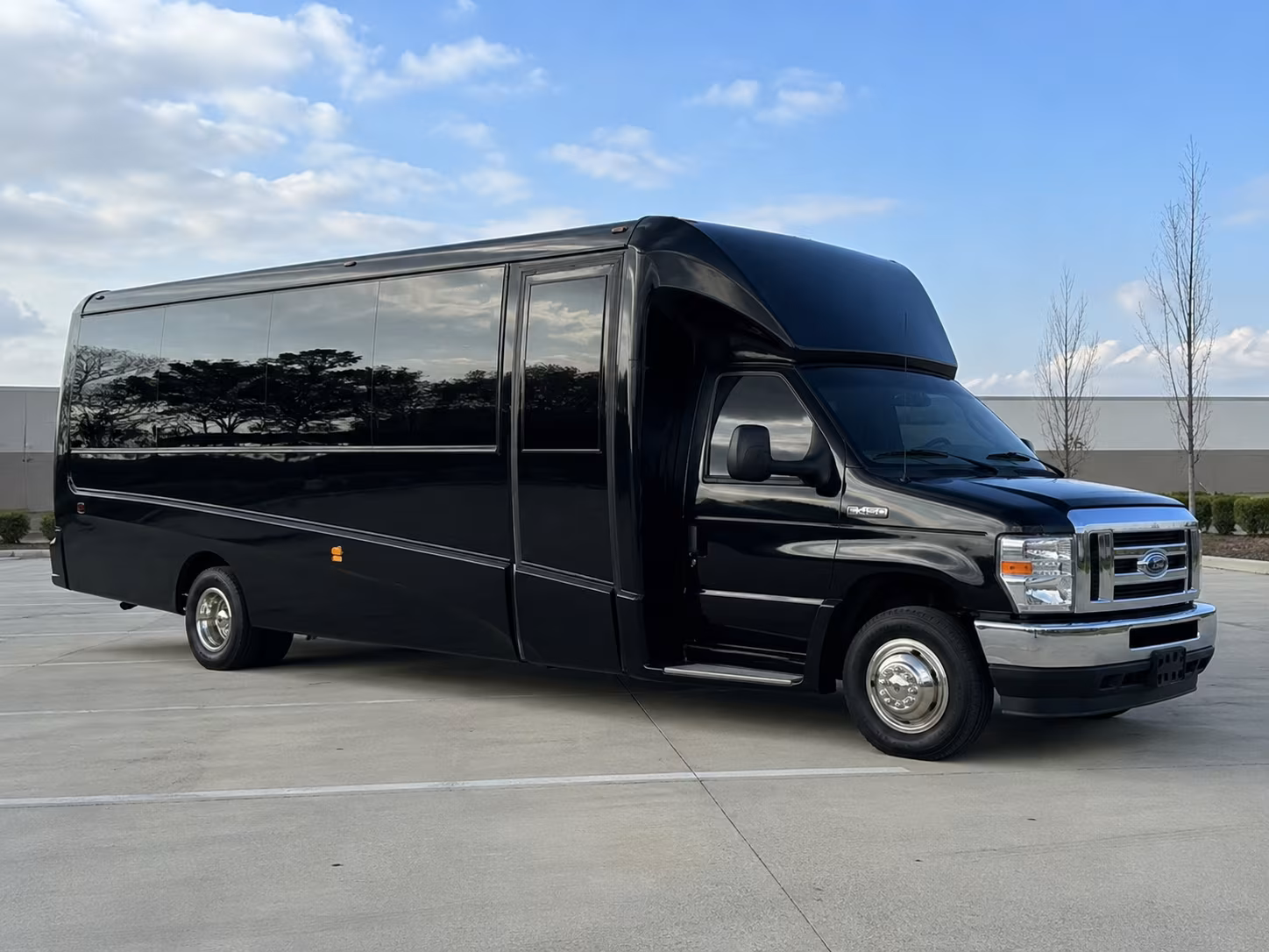 corporate event and conference buses in wyoming michigan