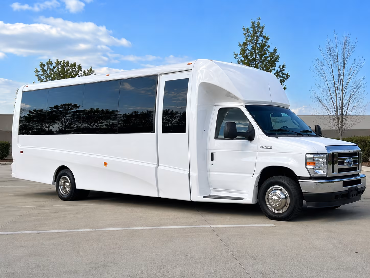 field trip buses for history and cultural destinations around grand rapids