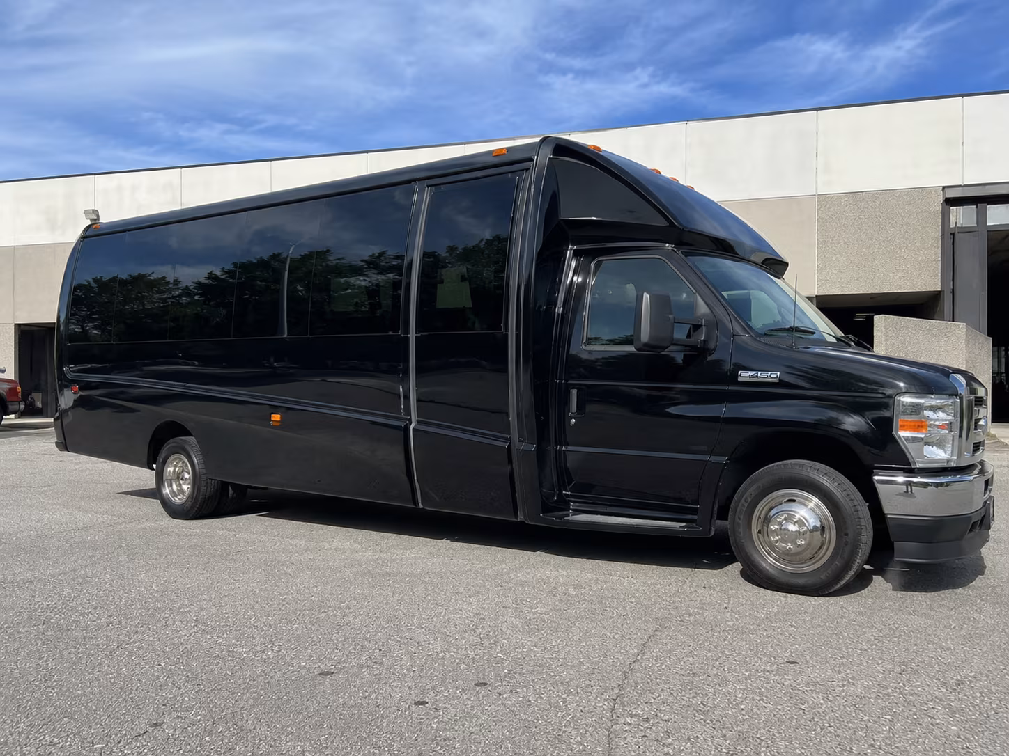 hotel to venue shuttle buses for wyoming and grand rapids corporate groups