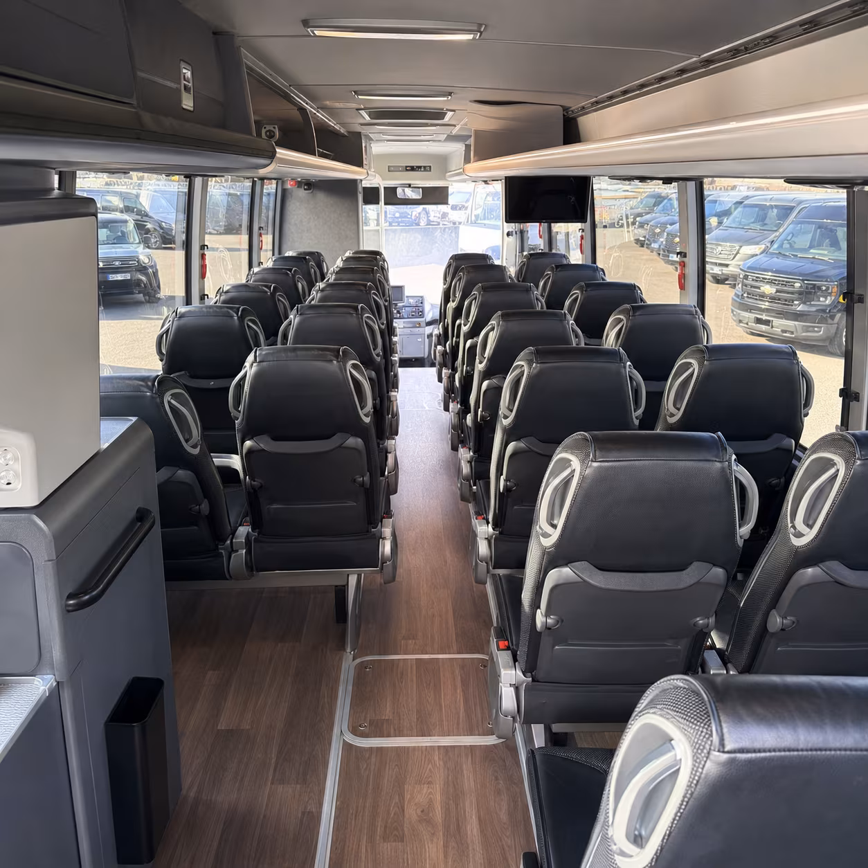 long distance bus rentals from wyoming to detroit lansing and across michigan