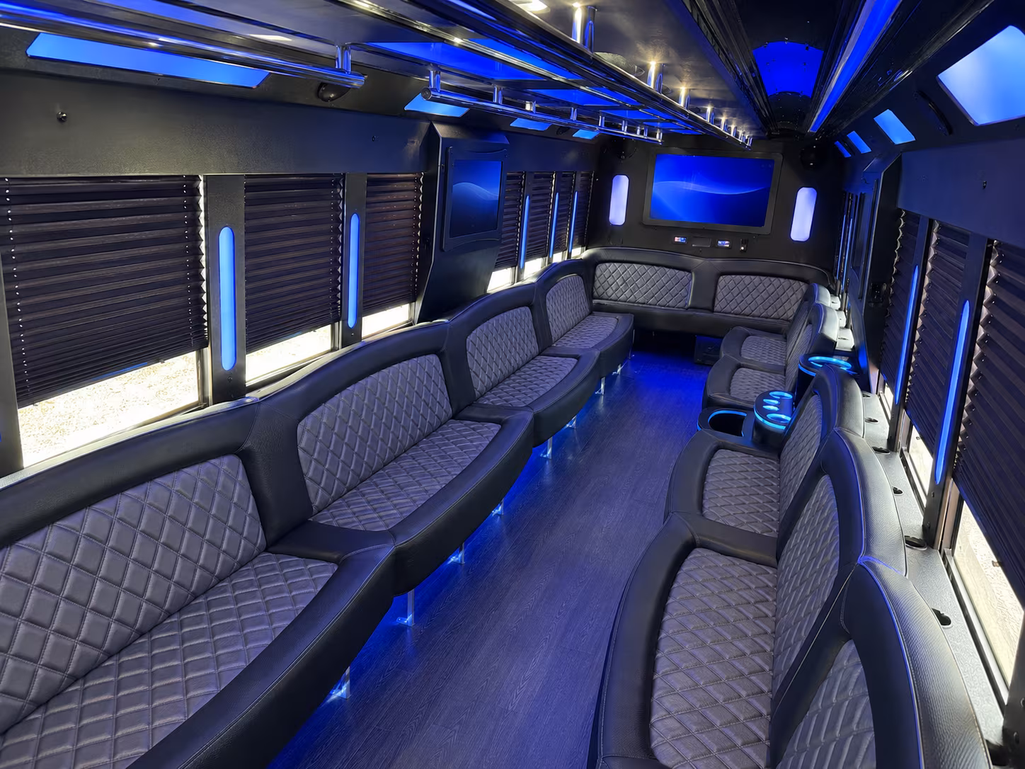 muskegon casino lakeshore entertainment party bus rental