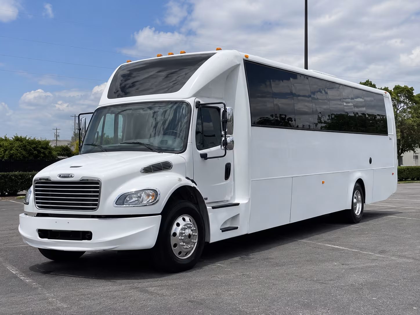 party buses for concerts and late nights at glc live at 20 monroe