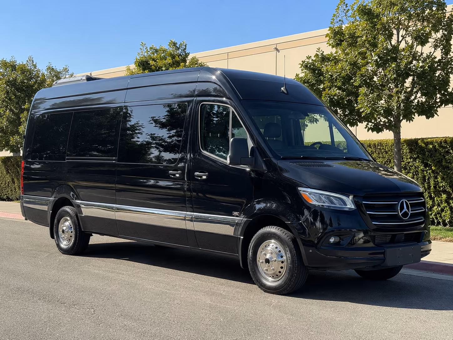 sprinter vans and minibuses for small wyoming employer groups