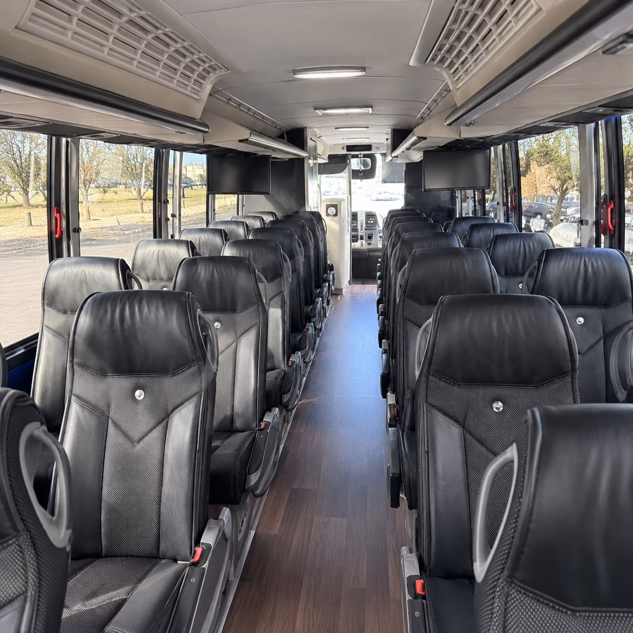 wyoming michigan charter buses to chicago long distance group trips on i 94