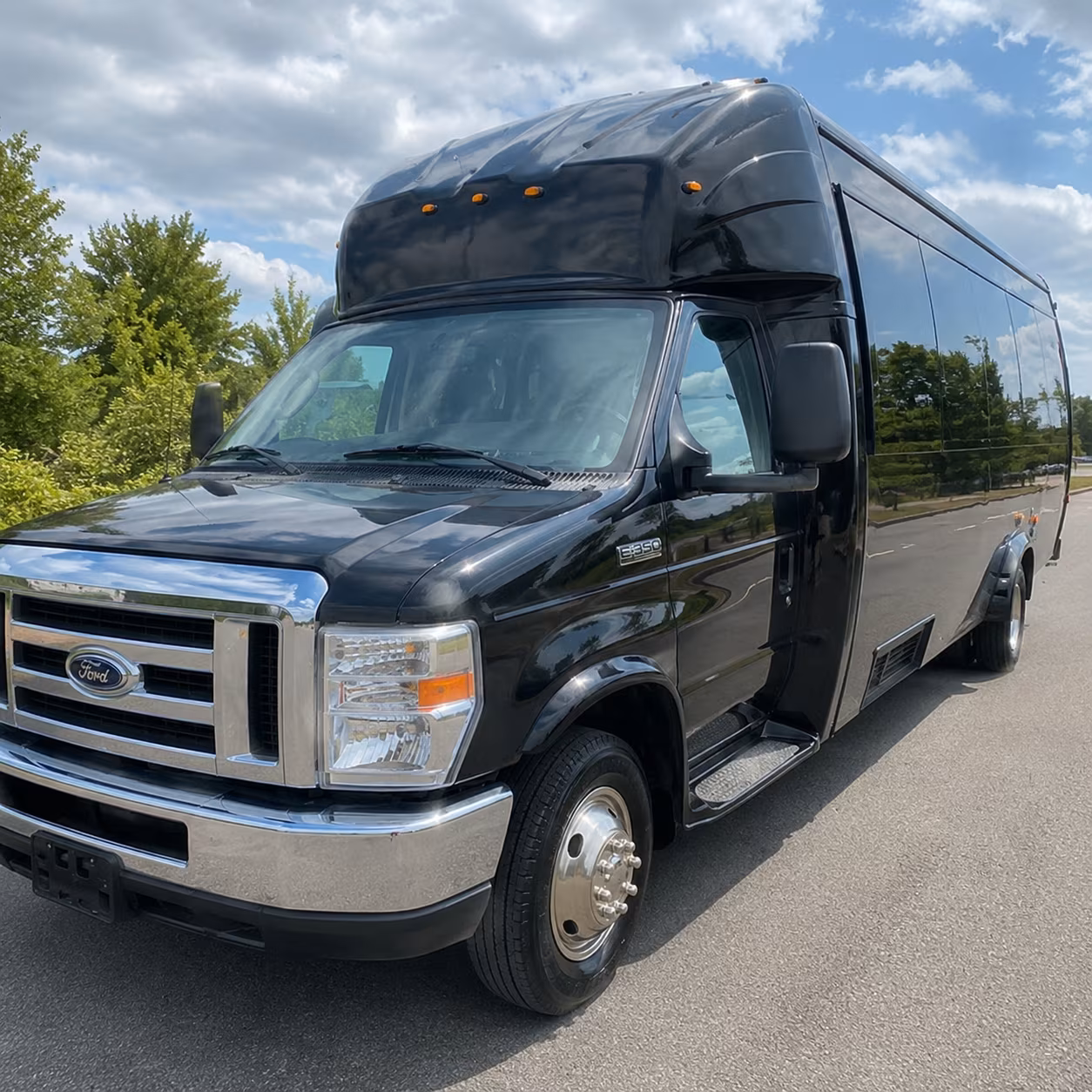wyoming michigan quinceanera sweet 16 party bus rental