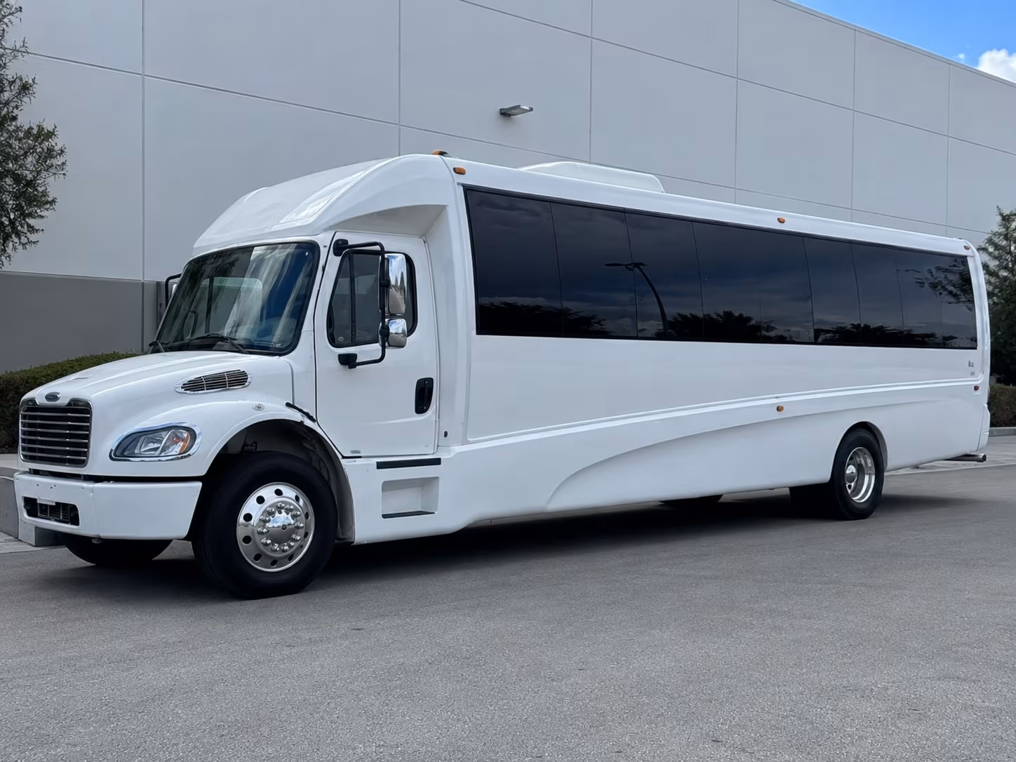 wyoming michigan wedding party bus rental