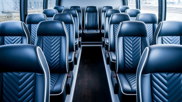 18 passenger minibus rental battle creek